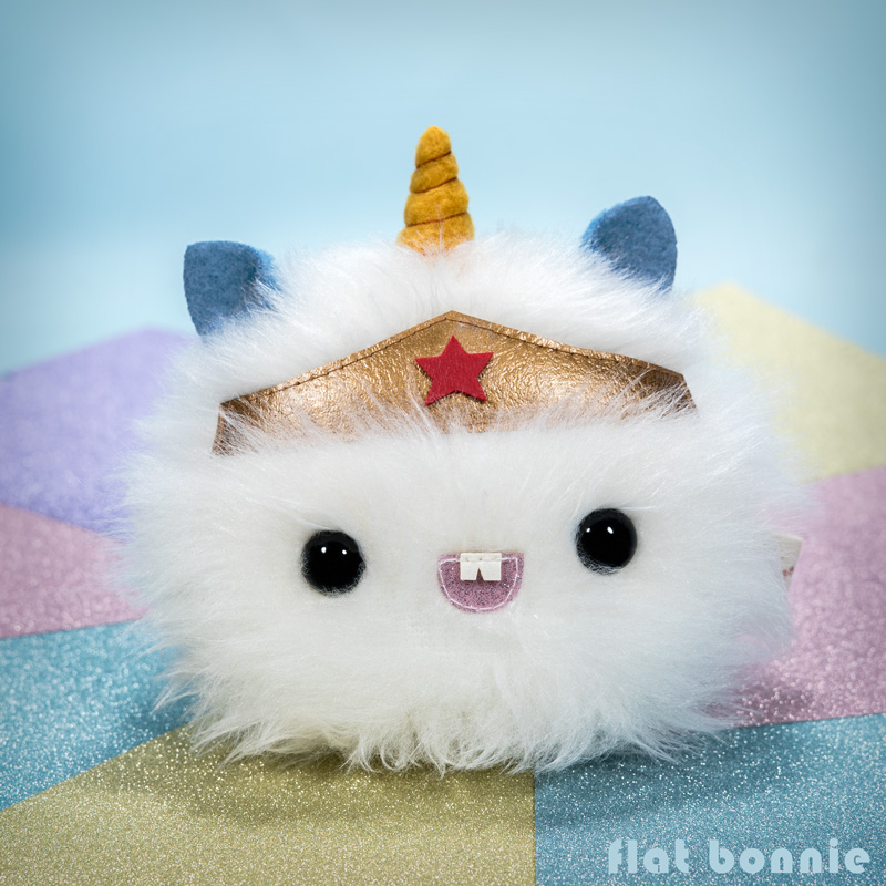 SDCC17: Baby Unicorn in cosplay as WonderCorn