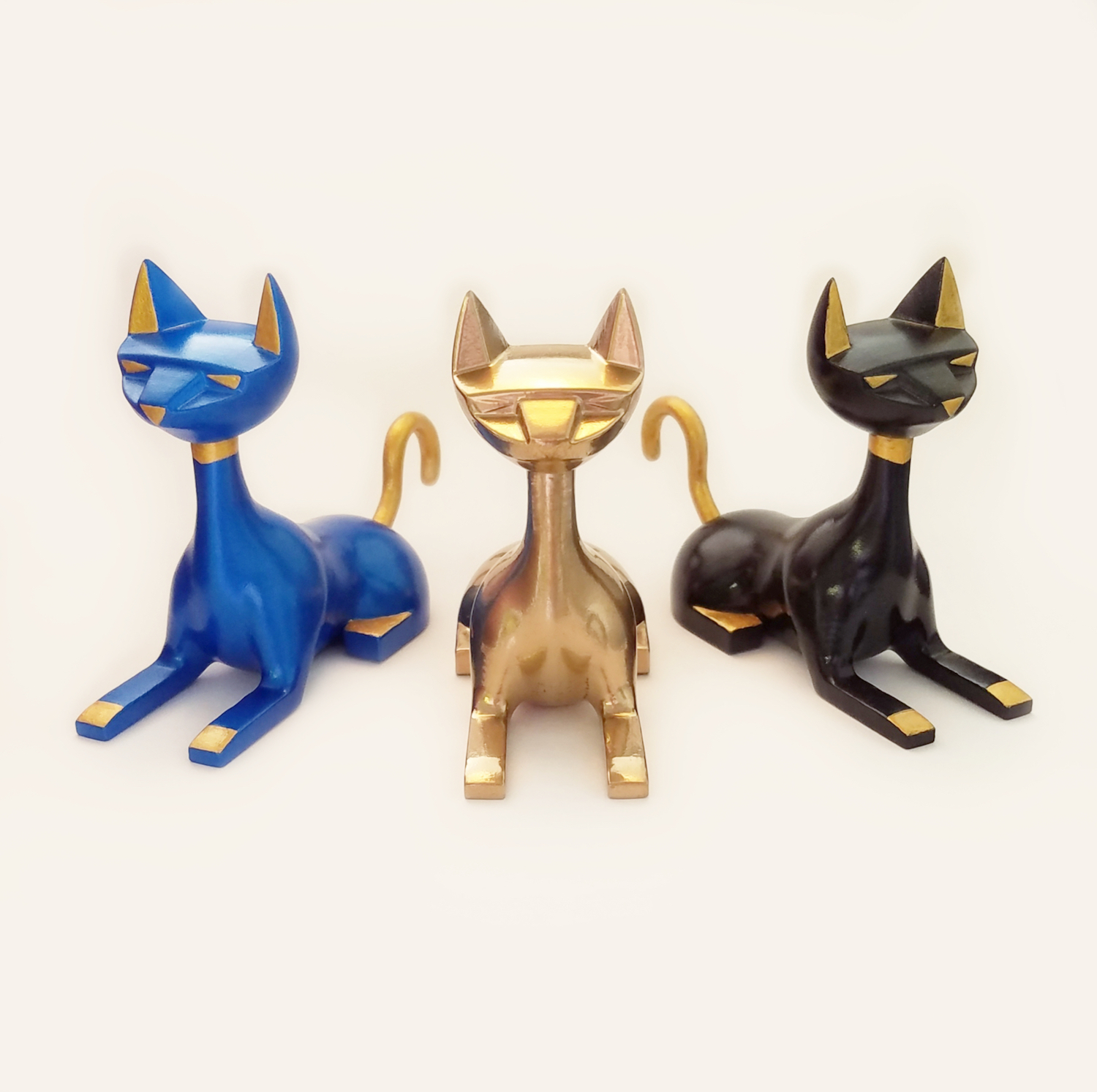 Tuttz Sphinx Cats Release