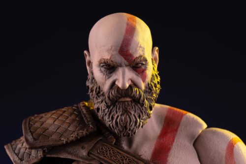 God of War – 1/6th Kratos Deluxe Figure