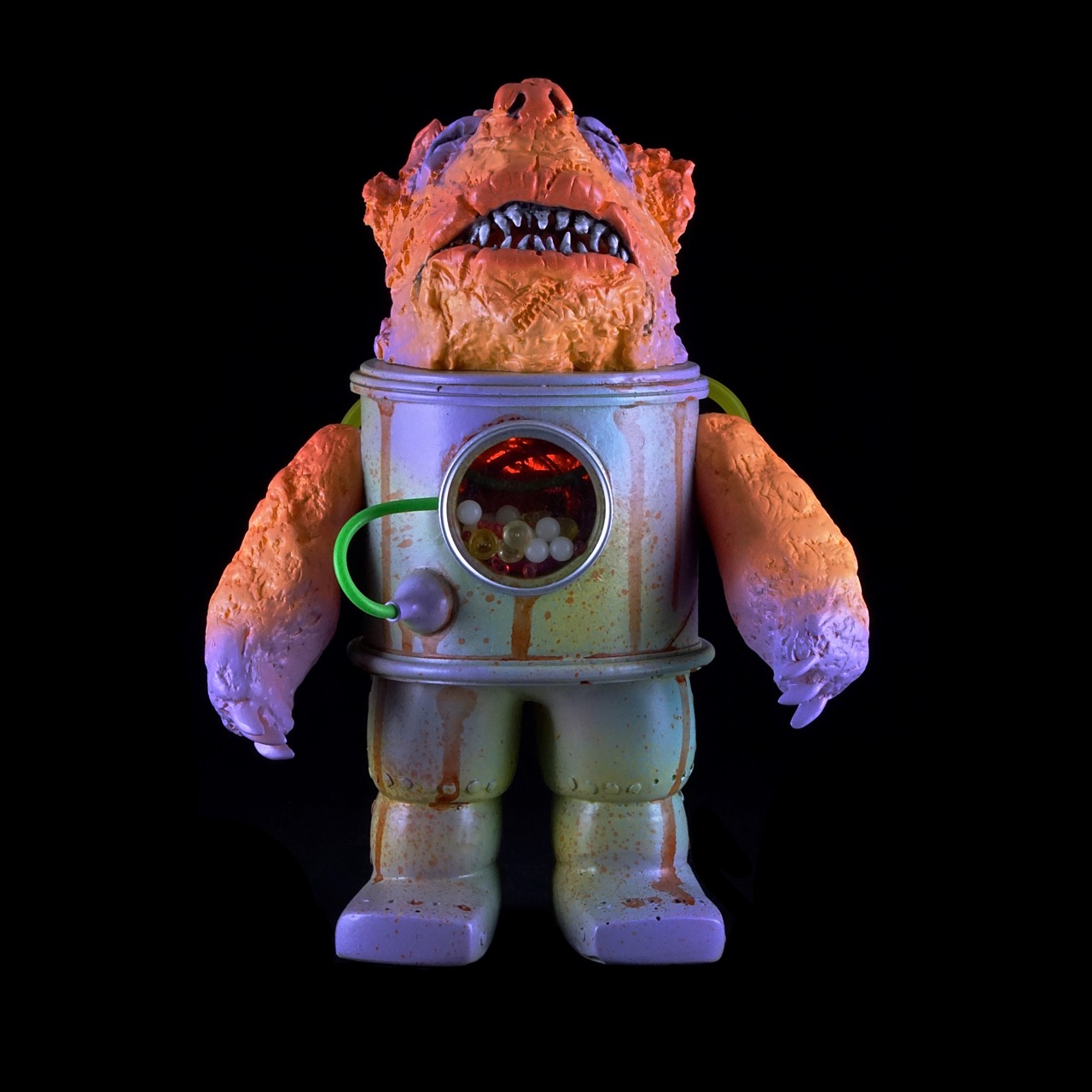 Plaseebo – “HOWLER” Misfit Robot