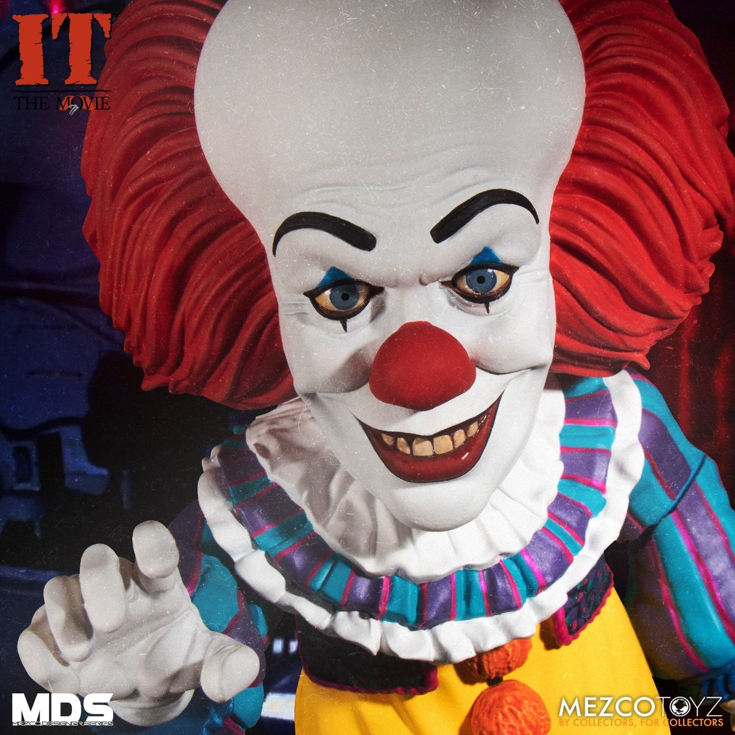 Mezco Designer Series IT (1990): Deluxe Pennywise